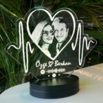 Sevgiliye Özel Aşkın Ritmi Kişiye Özel Resimli 3D Led Lamba