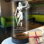 Avukatlar ve Hukukçular için Kişiye Özel Hediye Led Lamba