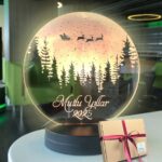 Yeni Yıla Özel Oval Uçan Geyikler Kişiye Özel Yazılı 3d Led Gece Lambası